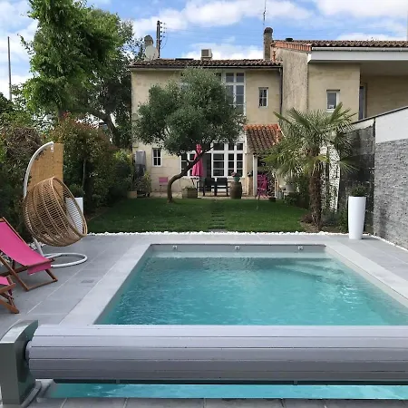 Maison Typique Bordeaux Avec Piscine 度假居